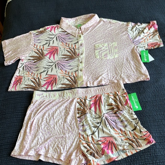 NWT Honeydew very soft button shirt and short pajama set size large - Picture 2 of 14